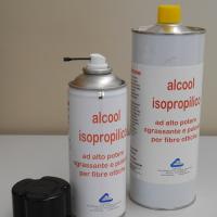 Alcol isopropilico per la pulizia della fibra ottica.